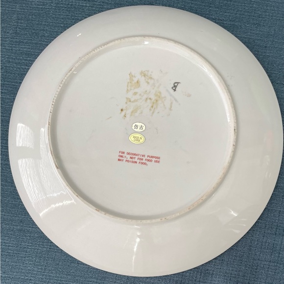 Vintage Stoneware Plate, Asian Motif of Girl in Field - Picture 5 of 6